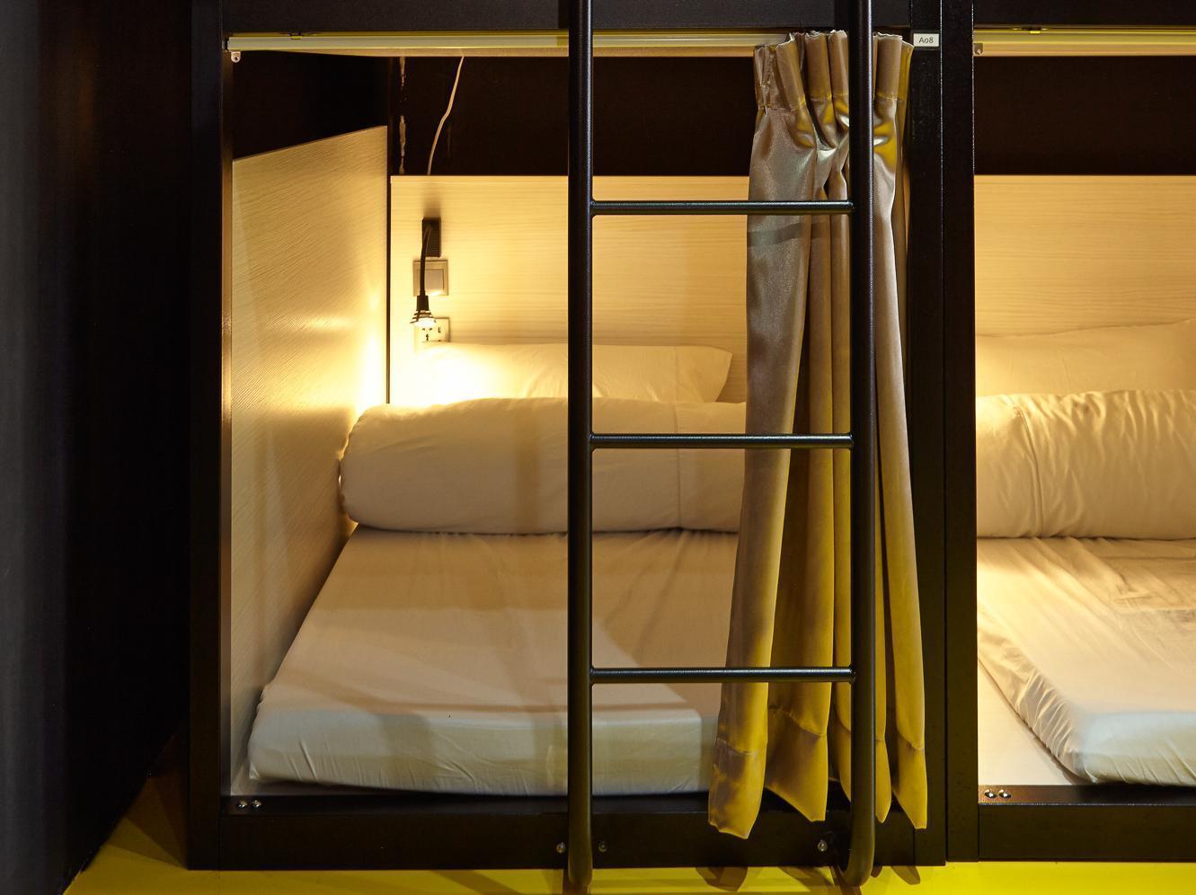 Here X There Hostel Taipei Main Station Bagian luar foto