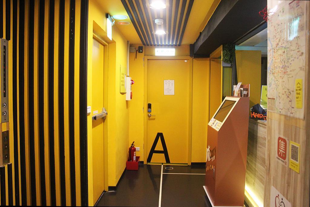Here X There Hostel Taipei Main Station Bagian luar foto