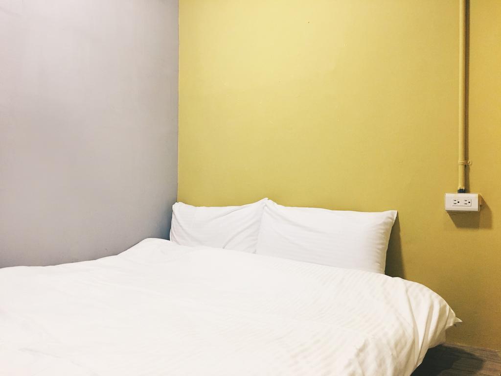 Here X There Hostel Taipei Main Station Bagian luar foto