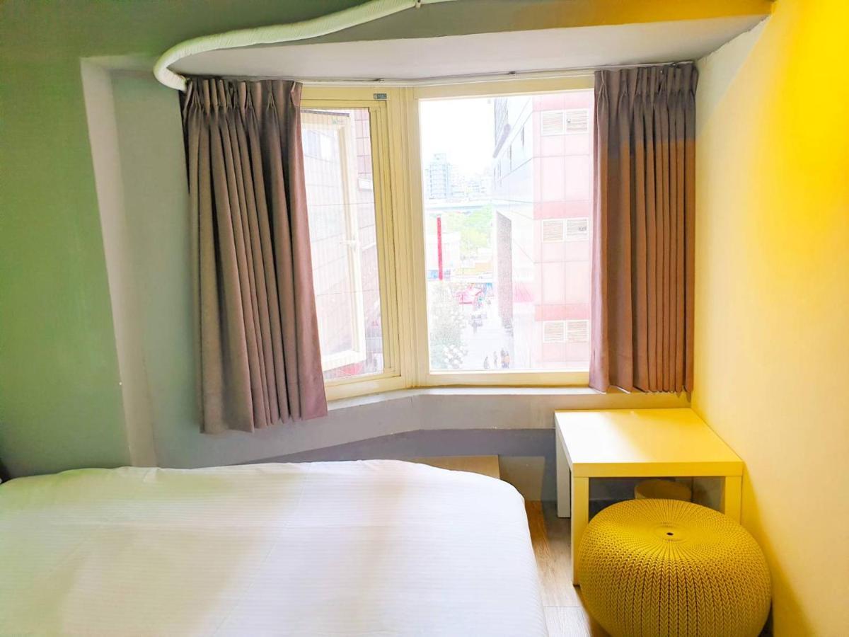 Here X There Hostel Taipei Main Station Bagian luar foto