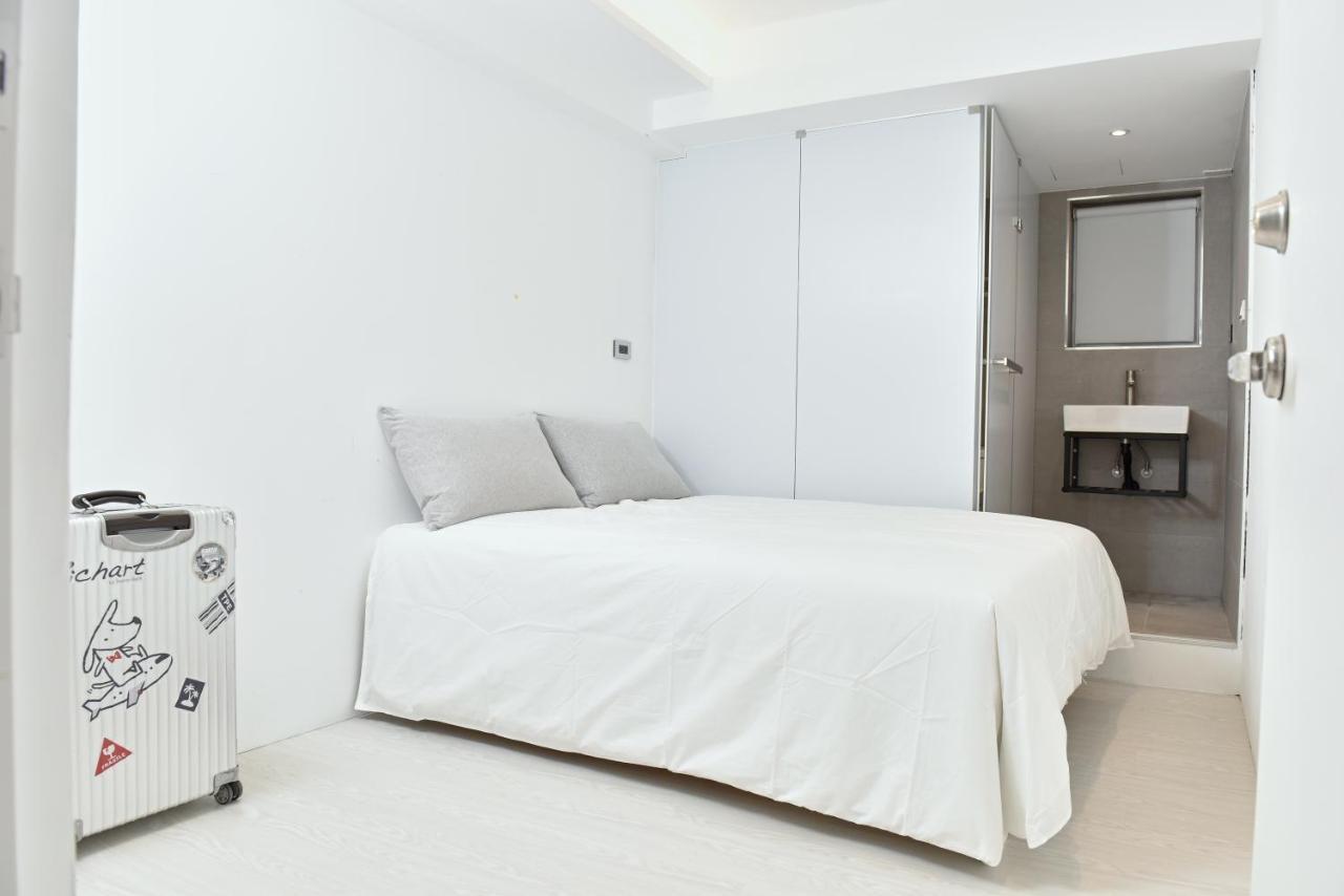 Here X There Hostel Taipei Main Station Bagian luar foto